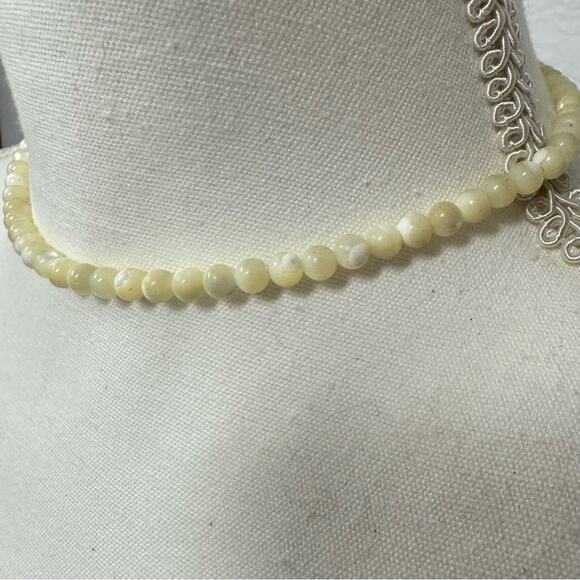 Vintage Cream Natural Stone Beaded Chocker Necklace - Picture 2 of 7